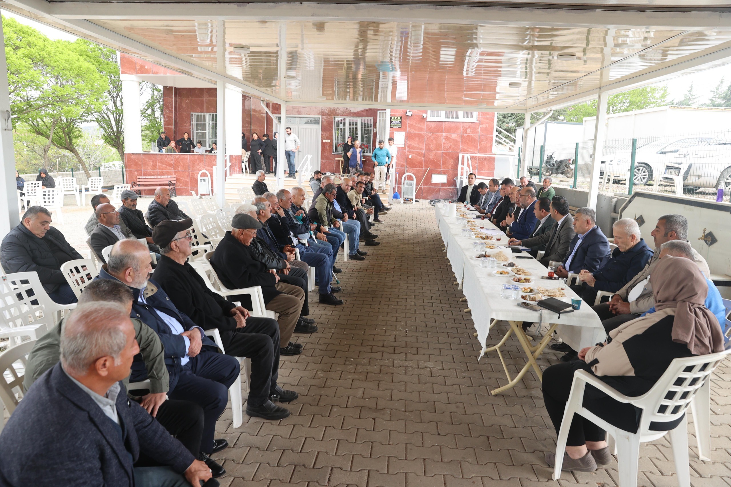WhatsApp-Image-2026-04-24-at-17.26.23 BAŞKAN AKPINAR 87. MAHALLE TOPLANTISI’NI DEMİRCİLER MAHALLESİ’NDE GERÇEKLEŞTİRDİ