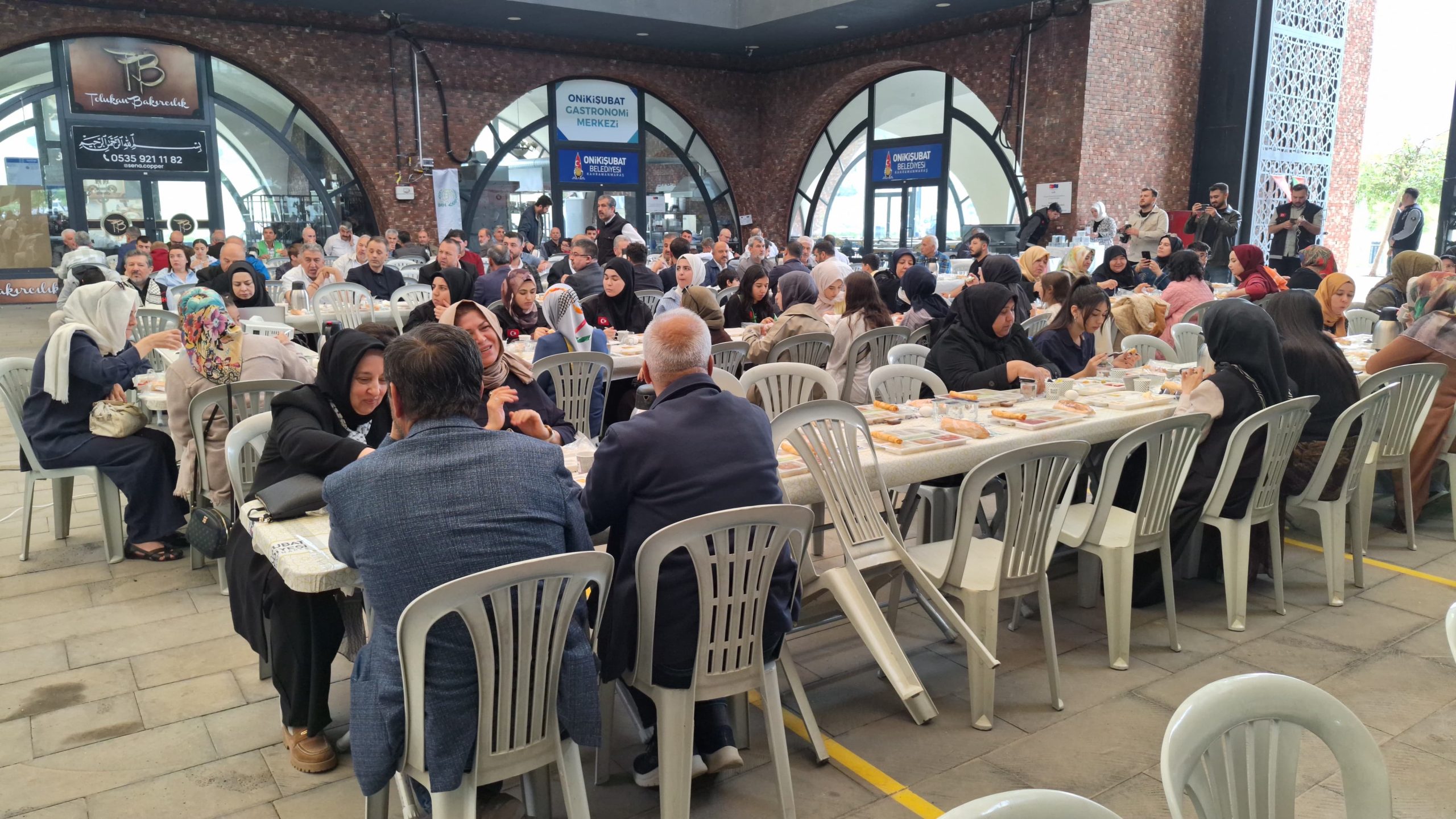 IMG_1334-scaled Onikişubat Belediyesi ve İHH, bayramda 250 yetim çocuğun yüzünü güldürecek