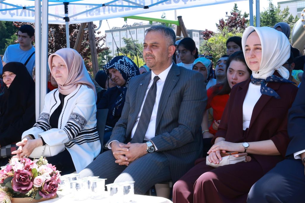 2-5-1024x683 Özel çocuklar, Onikişubat Belediyesi ile baharın coşkusunu dolu dolu yaşadı