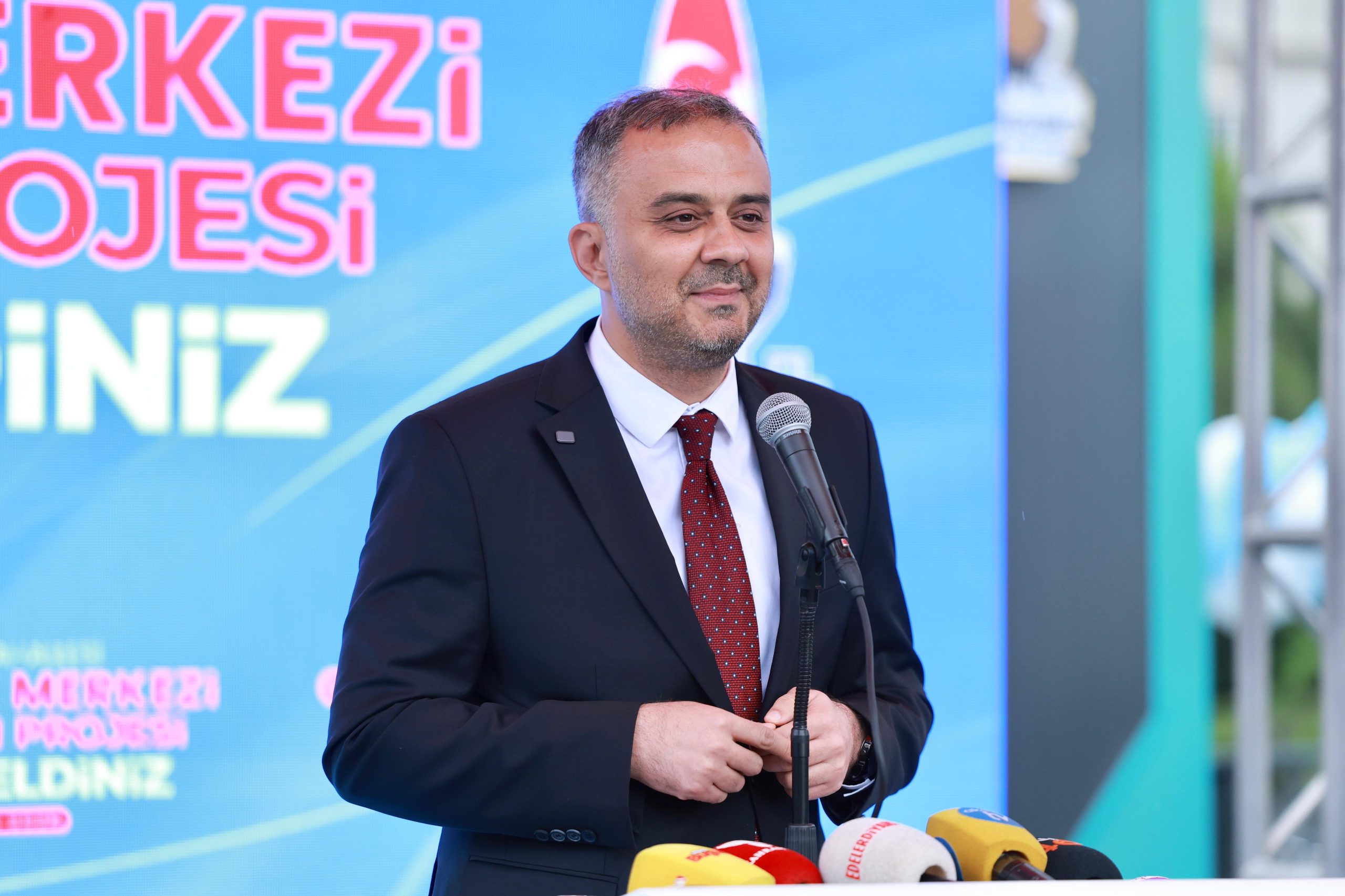 55-scaled Onikişubat Belediyesi’nin Kale Gençlik Merkezi yoğun katılımla hizmete açıldı