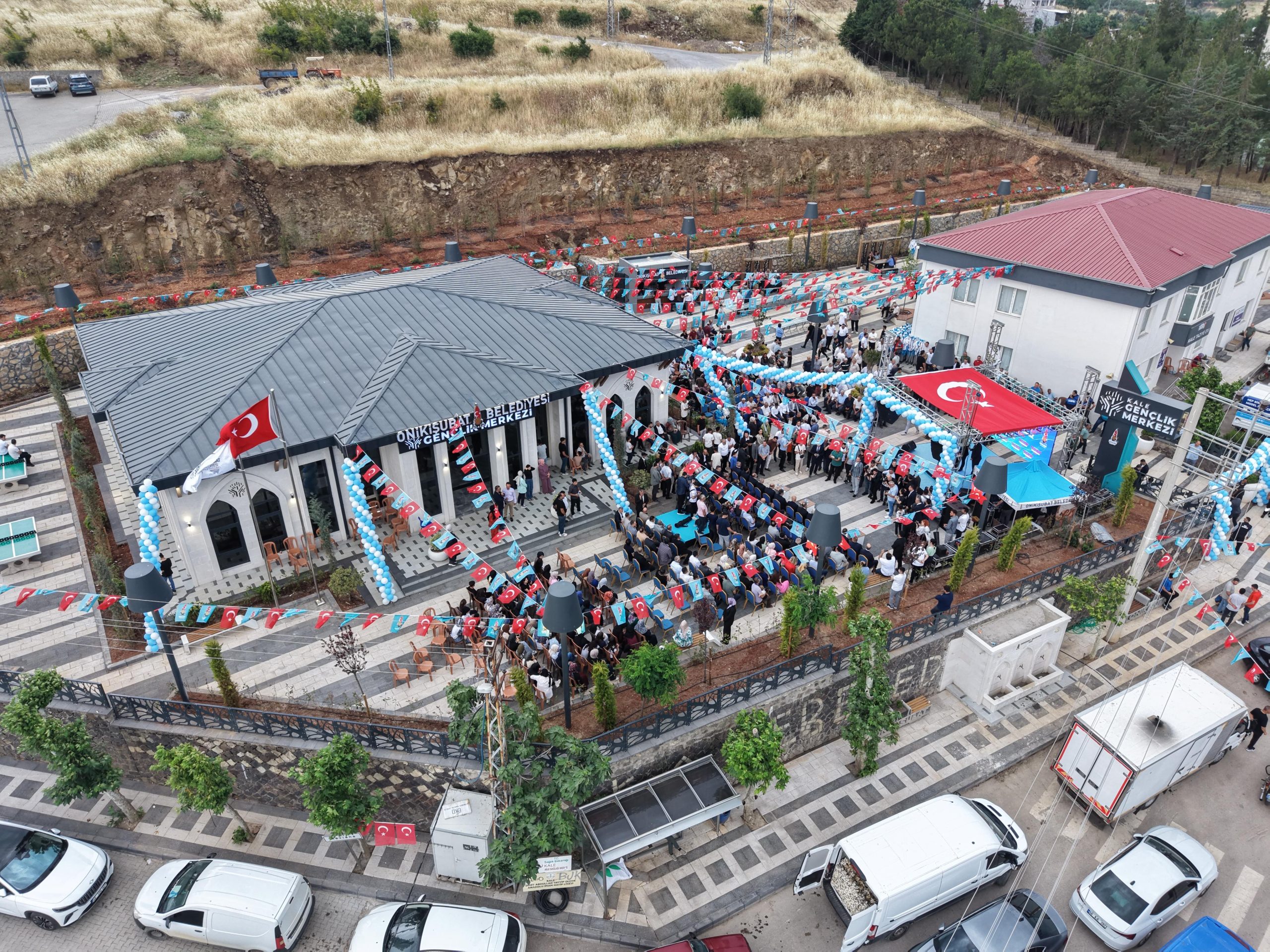 6-2-scaled Onikişubat Belediyesi’nin Kale Gençlik Merkezi yoğun katılımla hizmete açıldı
