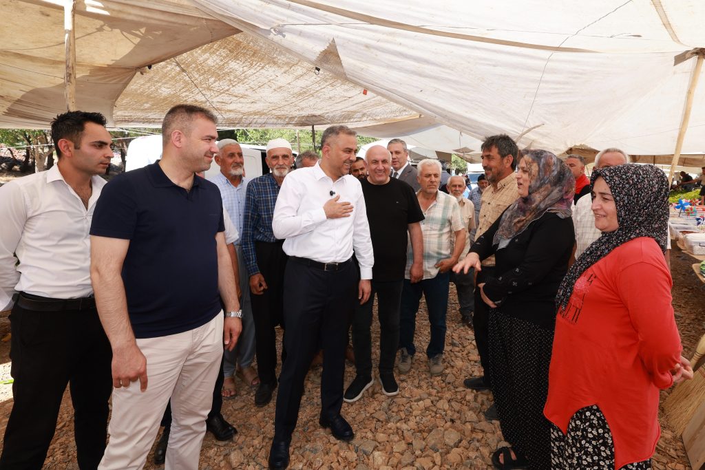 12-1-1024x683 Başkan Toptaş, Dönüklü Mahallesi sakinleriyle aşure sofrasında buluştu