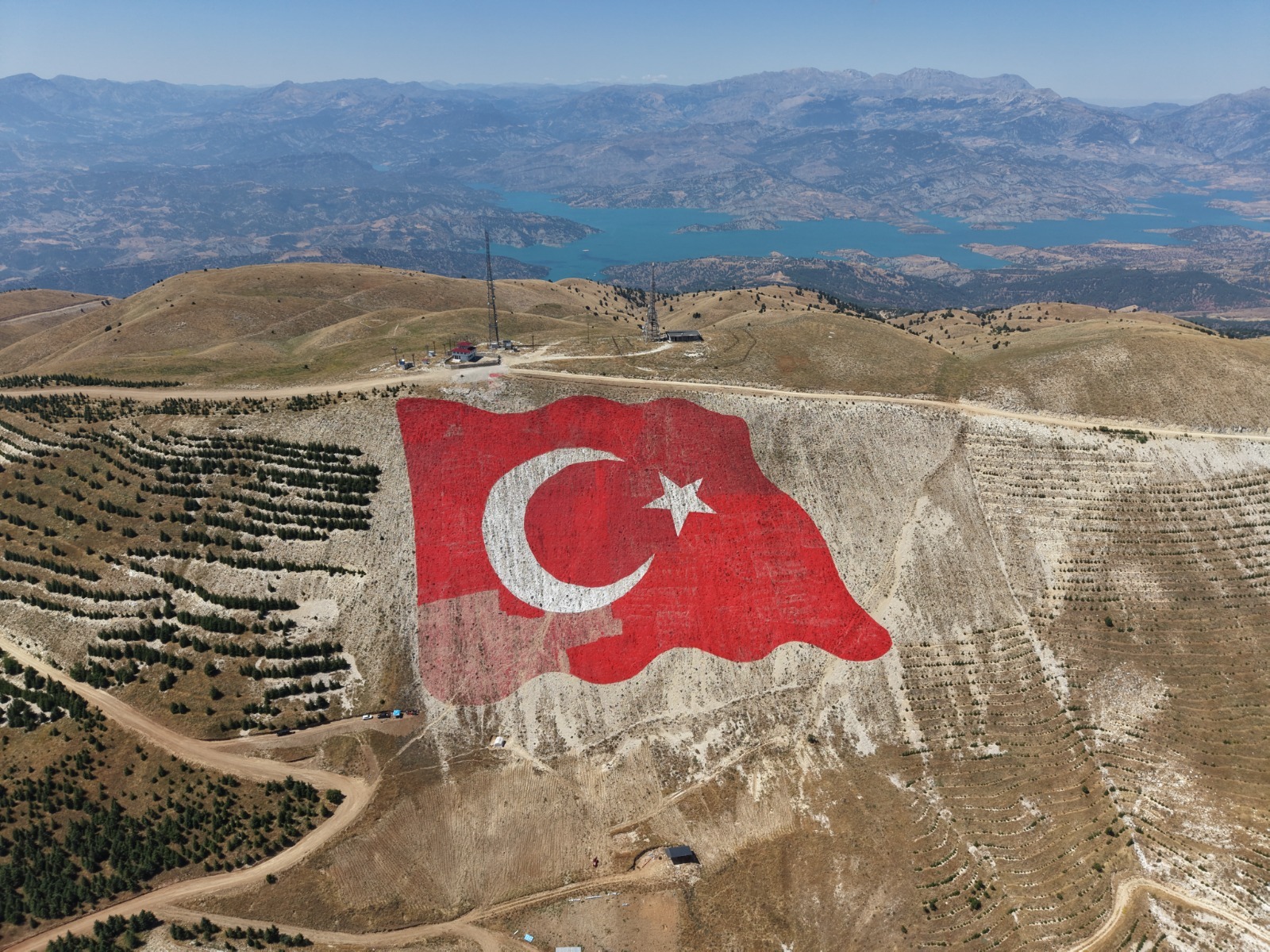 WhatsApp-Image-2026-07-08-at-16.57.40-2 Dünyanın en büyük Türk Bayrağı, yeniden ilk günkü görkemine kavuştu