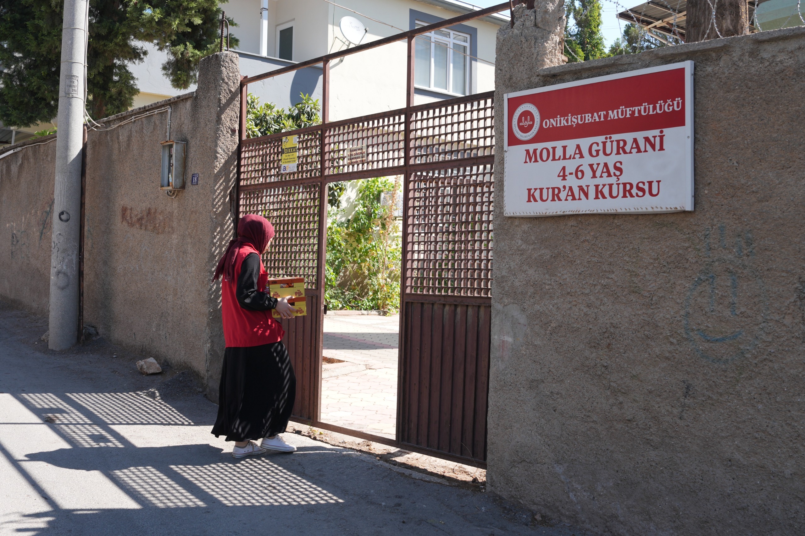 WhatsApp-Image-2026-07-20-at-11.56.16 Onikişubat Belediyesi’nden Yaz Kur’an Kurslarına ‘Camiler Çiçek Açtı’ ile anlamlı destek