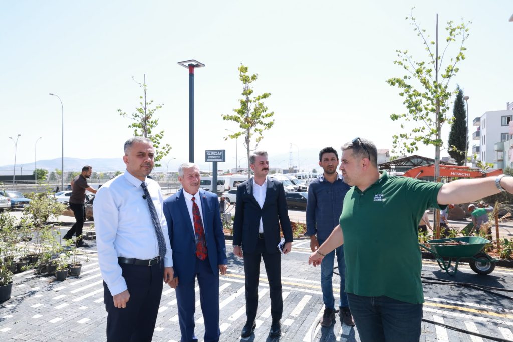 1-1-1024x683 Başkan Toptaş, mahallelerin yaşam kalitesini artıran parkları ziyaret etti