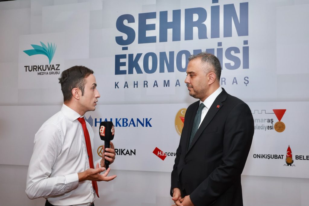1-1024x683 Başkan Toptaş, Şehrin Ekonomisi Zirvesi’nde Onikişubat’ın kalkınma vizyonunu anlattı