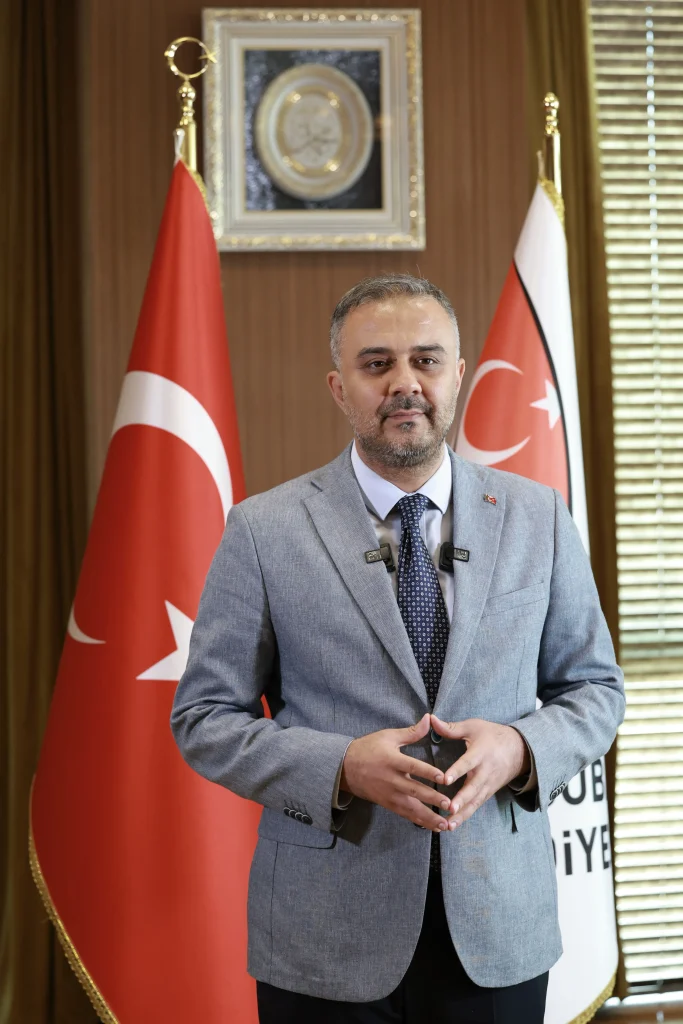 1-2-683x1024 Başkan Toptaş’tan Mevlid Kandili’nde Kabe Örtüleri ve Mukaddes Emanetler Sergisi müjdesi