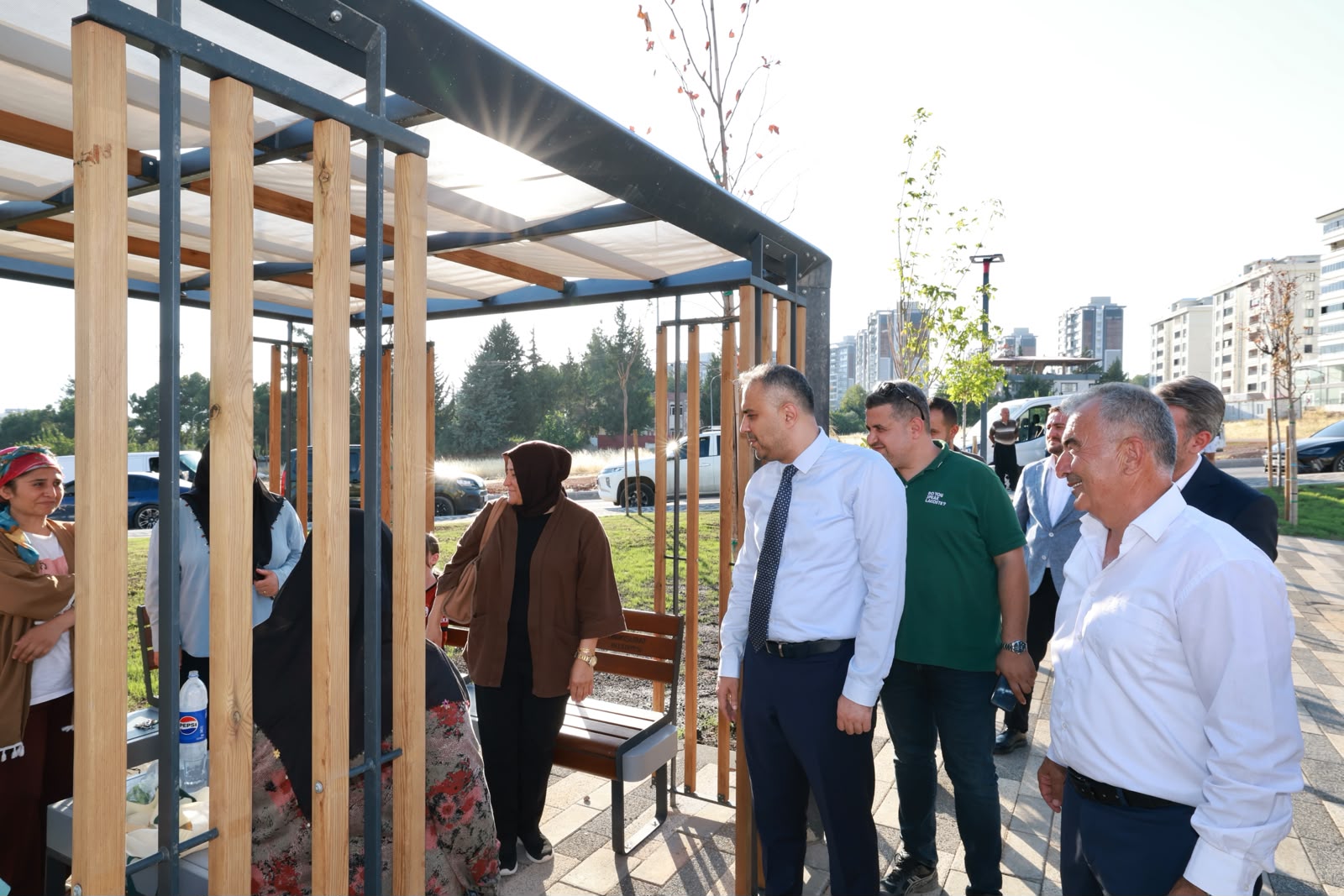 13 Başkan Toptaş, mahallelerin yaşam kalitesini artıran parkları ziyaret etti