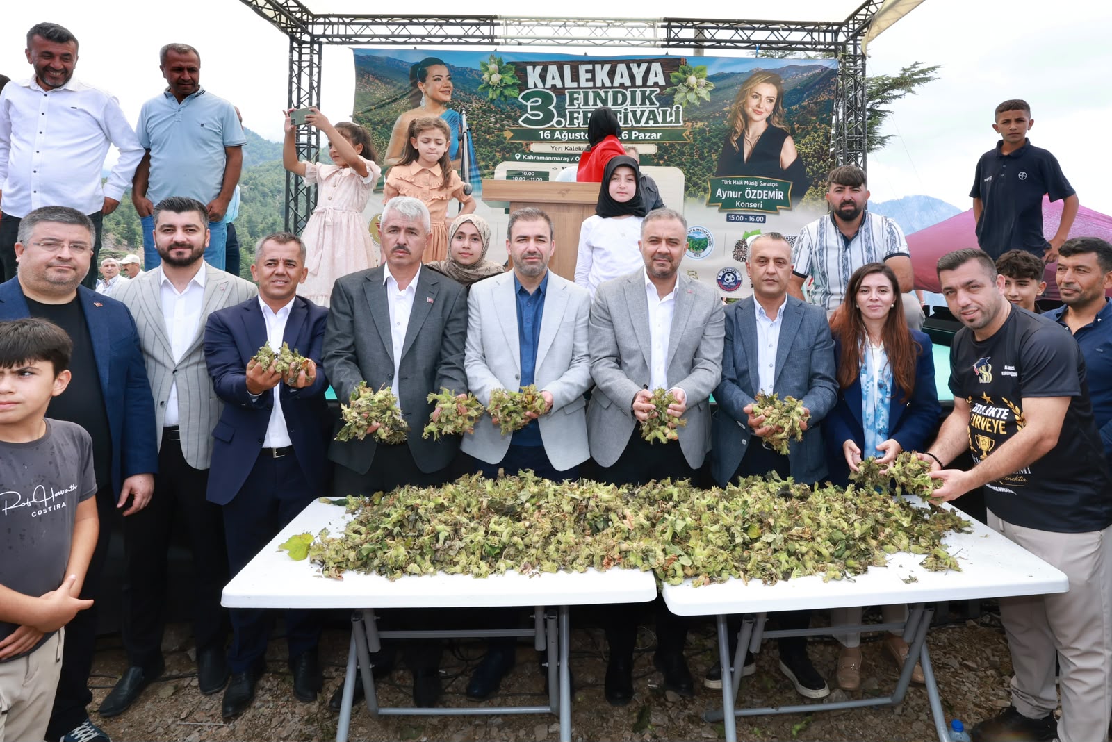 3-3 Başkan Toptaş, Kahramanmaraş’ın Karadeniz’i Kalekaya’da Fındık Festivali’ne katıldı
