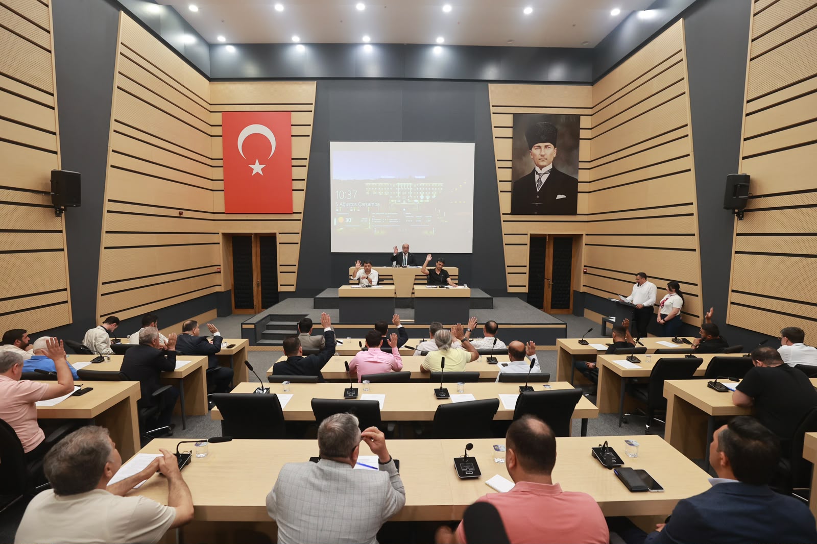4-1 DULKADİROĞLU BELEDİYESİ AĞUSTOS AYI MECLİS TOPLANTISI GERÇEKLEŞTİRİLDİ
