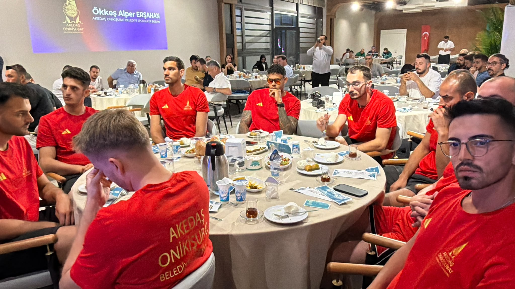5-6 Efeler Ligi’nde boy gösterecek AKEDAŞ Onikişubat Belediyespor’da yeni sezon heyecanı